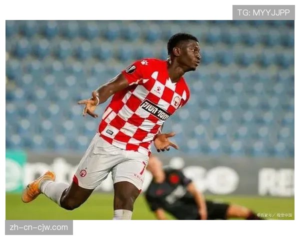 帕福斯四球大胜布拉格斯拉维亚 主场攻势足球席卷欧冠赛场 帕福斯四球大胜布拉格斯拉维亚 主场攻势足球席卷欧冠赛场