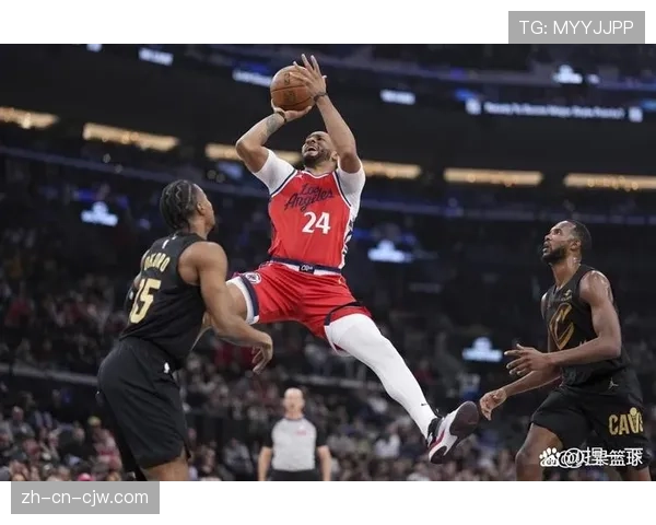 快船防守效率跌至联盟第20 内线护框问题亟待解决 快船防守效率跌至联盟第20 内线护框问题亟待解决